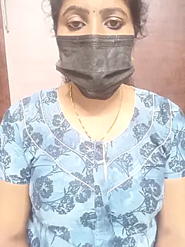 Snapshot of vasundhara26 chatting on 09.08.25 vasundhara26 online show from 09.08.25