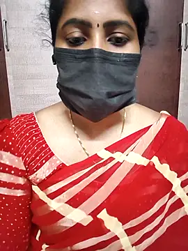 Snapshot of vasundhara26 chatting on 10.10.25 vasundhara26 online show from 10.10.25