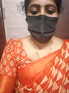 Snapshot of vasundhara26 chatting on 10.11.25 vasundhara26 online show from 10.11.25