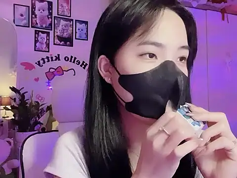 keelinnn19 online show from 10.10.25