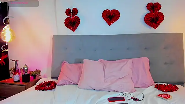 Snapshot of Luna_Claire chatting on 09.20.25 Luna Claire online show from 09.20.25