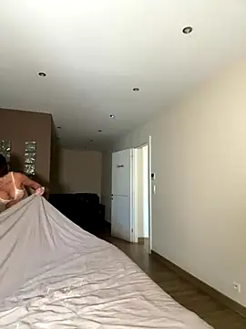 Snapshot of spycyfanny chatting on 10.13.25 spycyfanny online show from 10.13.25