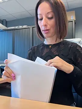 Snapshot of spycyfanny chatting on 10.22.25 spycyfanny online show from 10.22.25