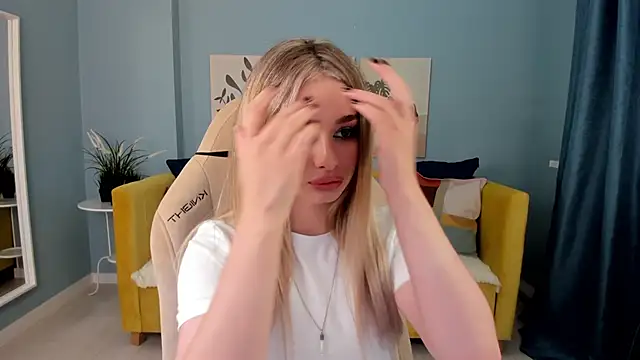 SweetyLicky online show from 09.28.25