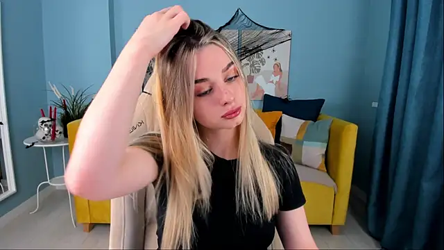 SweetyLicky online show from 10.26.25