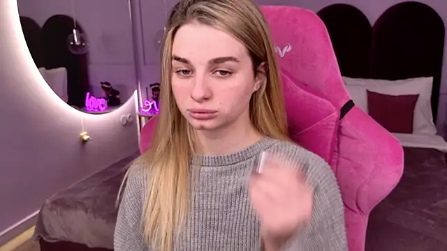 SweetyLicky online show from 12.14.25