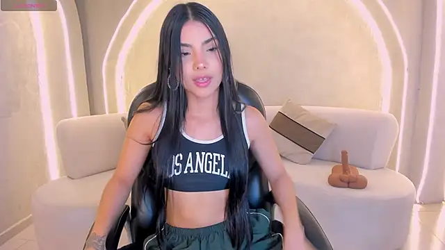 MiaLaurence online show from 02.24.26