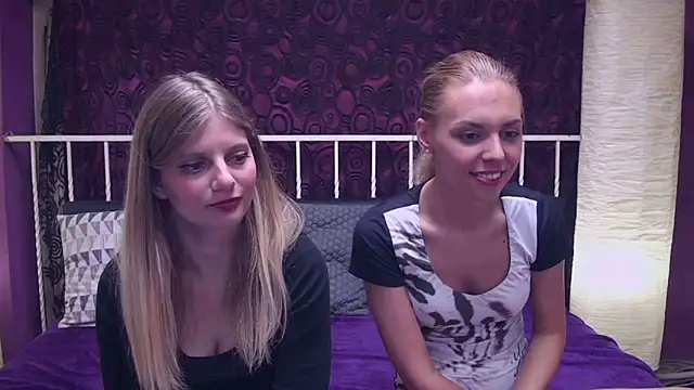 BlondeWitches online show from 11.08.25