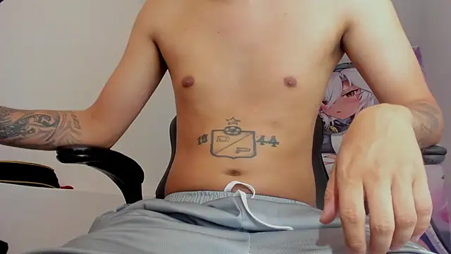 Snapshot of Fran_Boy chatting on 10.09.25 Fran Boy online show from 10.09.25