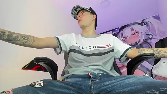 Snapshot of Fran_Boy chatting on 10.23.25 Fran Boy online show from 10.23.25