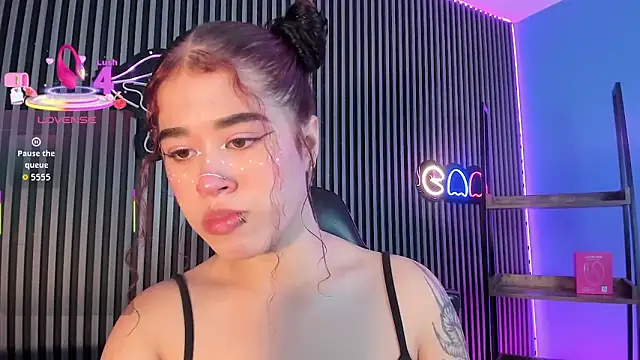 Valka Teen online show from 09.17.25