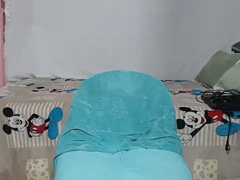 JustineKurt21 online show from 09.18.25