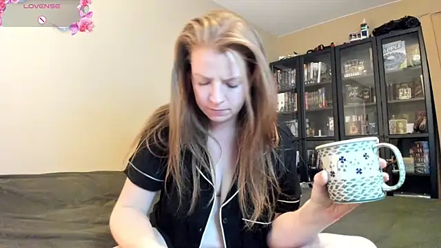 LndsyR90 online show from 12.21.25