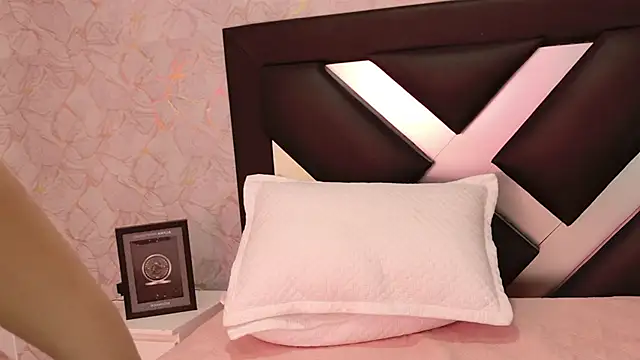 CataRicci online show from 04.22.26