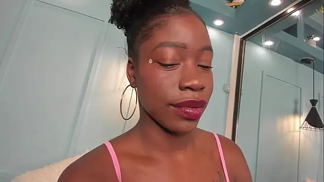 MichellePose online show from 12.20.25