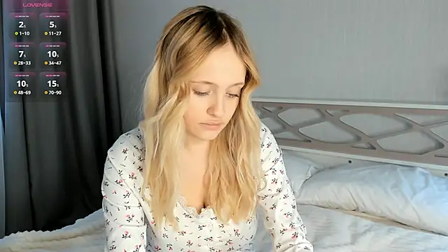 Julliakoill online show from 10.12.25