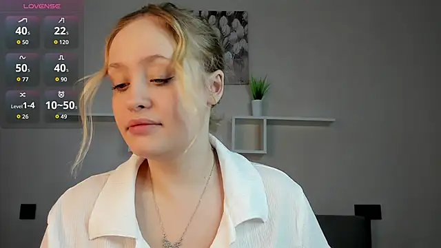 Julliakoill online show from 11.20.25