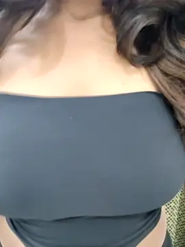 Snapshot of Kayna_Rawat chatting on 11.01.25 Kayna Rawat online show from 11.01.25