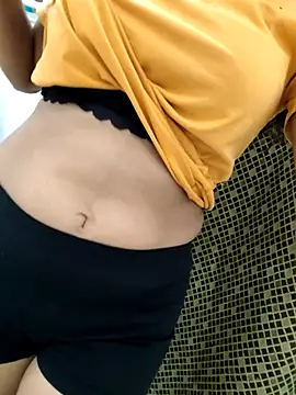 Snapshot of Kayna_Rawat chatting on 11.10.25 Kayna Rawat online show from 11.10.25