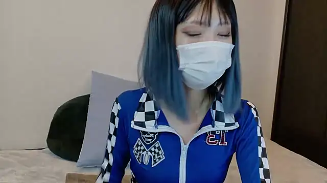 sarina at online show from 02.15.26