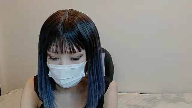 sarina at online show from 04.17.26