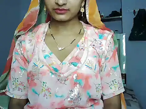 Snapshot of ROSE_GOLDE chatting on 06.16.26 ROSE GOLDE online show from 06.16.26