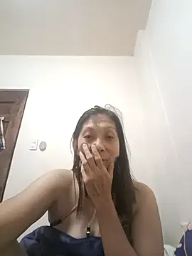 Snapshot of Maryhottie_69 chatting on 10.16.25 Maryhottie 69 online show from 10.16.25