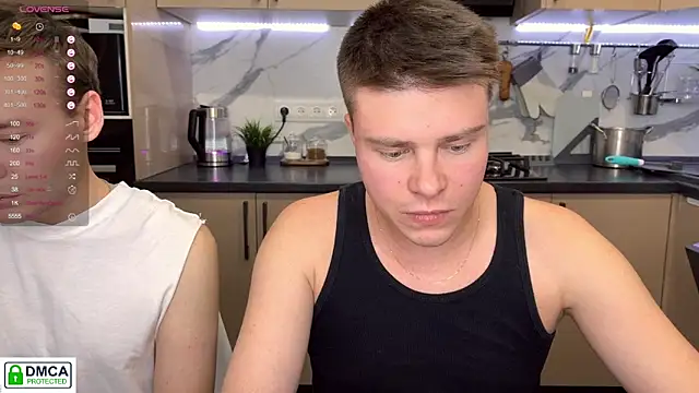 Snapshot of holy_eggs_02 chatting on 10.08.25 holy eggs 02 online show from 10.08.25