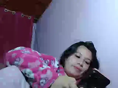 Snapshot of nina_kisslove chatting on 10.16.25 nina kisslove online show from 10.16.25