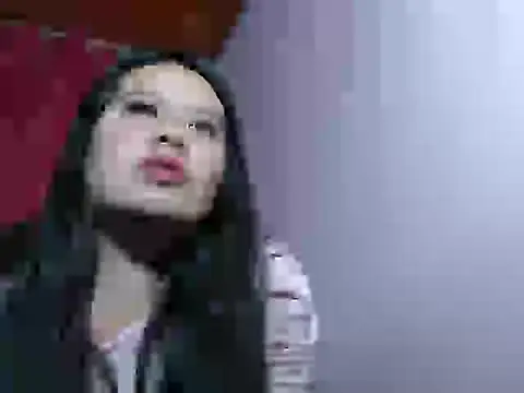 Snapshot of nina_kisslove chatting on 10.20.25 nina kisslove online show from 10.20.25