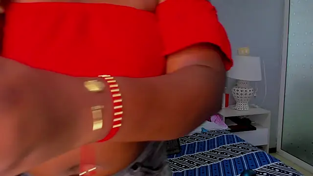 TANISHA HILL online show from 10.07.25