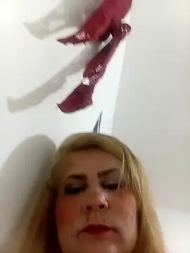 Snapshot of flavinhasensual chatting on 10.05.25 flavinhasensual online show from 10.05.25