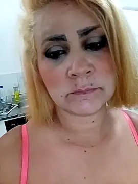 Snapshot of flavinhasensual chatting on 10.11.25 flavinhasensual online show from 10.11.25