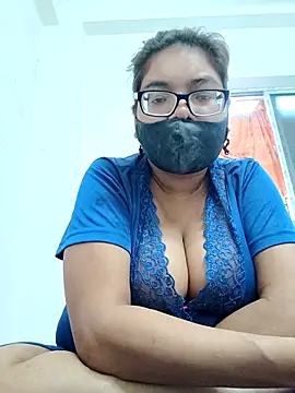 Snapshot of Elie_couple143 chatting on 10.20.25 Elie couple143 online show from 10.20.25