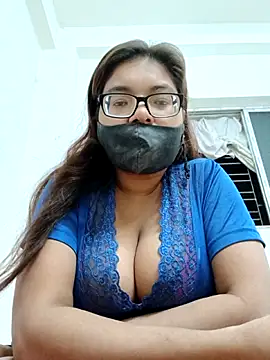 Snapshot of Elie_couple143 chatting on 11.08.25 Elie couple143 online show from 11.08.25