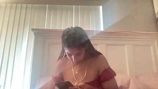 Snapshot of sweetnjuicyyy chatting on 09.18.25 sweetnjuicyyy online show from 09.18.25