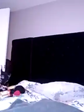 Snapshot of sweetnjuicyyy chatting on 10.29.25 sweetnjuicyyy online show from 10.29.25