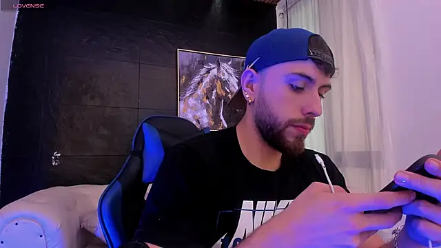 Maximo Wolff online show from 10.11.25