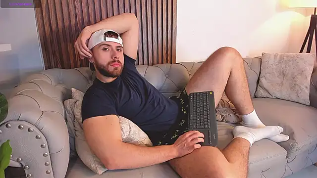 Maximo Wolff online show from 03.23.26