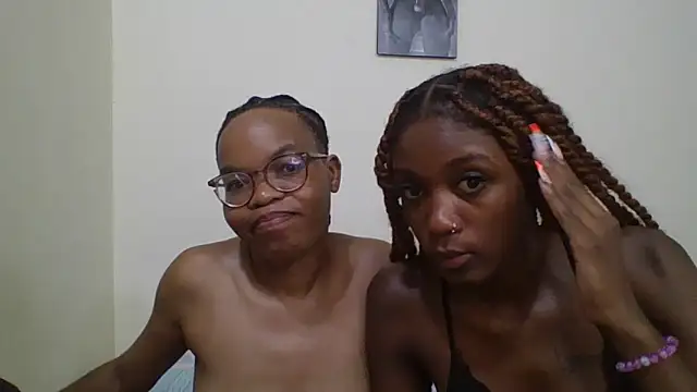 Miss-Hennessy online show from 12.18.25