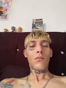 Snapshot of KinkyLatinCock chatting on 11.09.25 KinkyLatinCock online show from 11.09.25