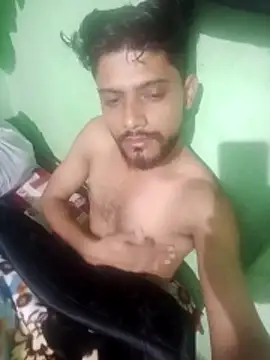 Snapshot of king_raaj1999 chatting on 11.17.25 king raaj1999 online show from 11.17.25