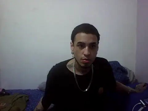 Snapshot of Amorrochyz chatting on 10.04.25 Amorrochyz online show from 10.04.25