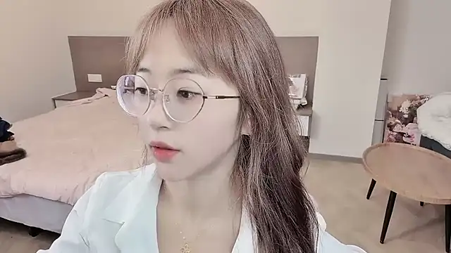 Snapshot of nini_a chatting on 11.11.25 nini a online show from 11.11.25