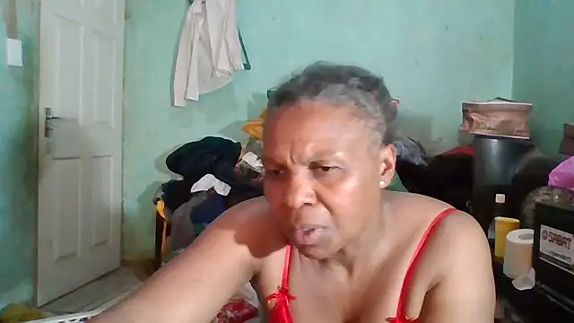 Snapshot of Nicky52 chatting on 09.30.25 Nicky52 online show from 09.30.25