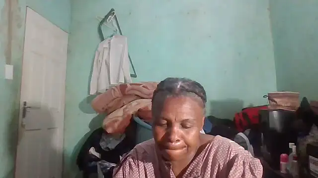 Snapshot of Nicky52 chatting on 10.13.25 Nicky52 online show from 10.13.25