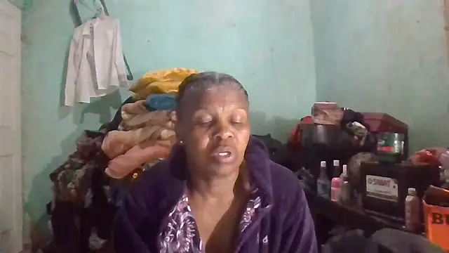 Snapshot of Nicky52 chatting on 10.19.25 Nicky52 online show from 10.19.25