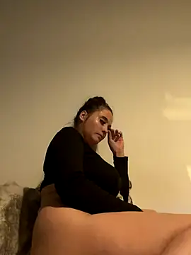 LollyLove  online show from 11.18.25