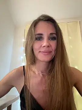 LucieMack online show from 09.26.25