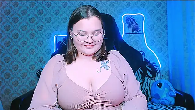 Snapshot of InLoveWithLife26 chatting on 10.01.25 InLoveWithLife26 online show from 10.01.25